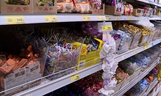 Туляк купил в «Магните» конфеты с червяками 