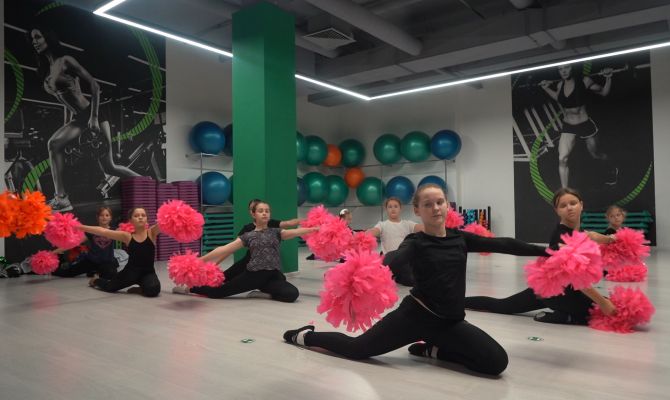 Как в фильмах: тульские чирлидерши готовятся к Чемпионату России