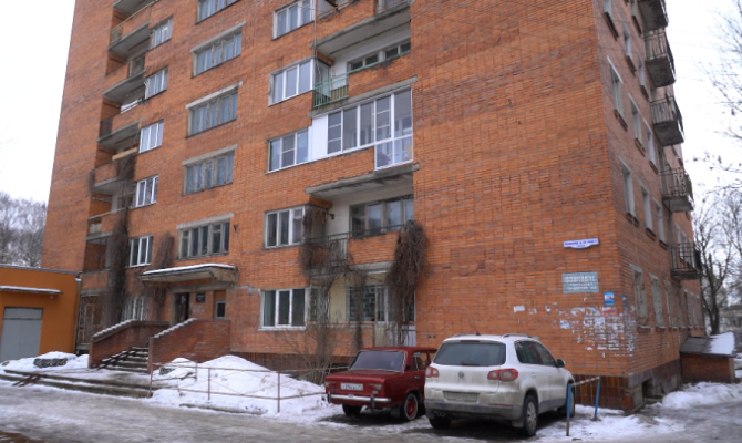 "Чистый город" нас бросил": дом-призрак в Туле полгода живет без управляющей компании