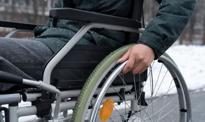 Женщина инвалид из Узловой годами жила в аварийном доме