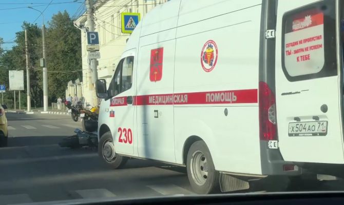 Мотоциклист пострадал в ДТП на улице Советской в Туле