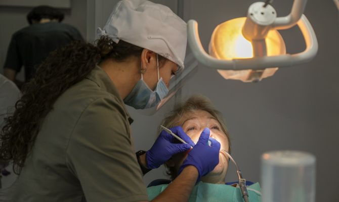 Тульские медики помогли создать современный стоматологический кабинет в Мариуполе