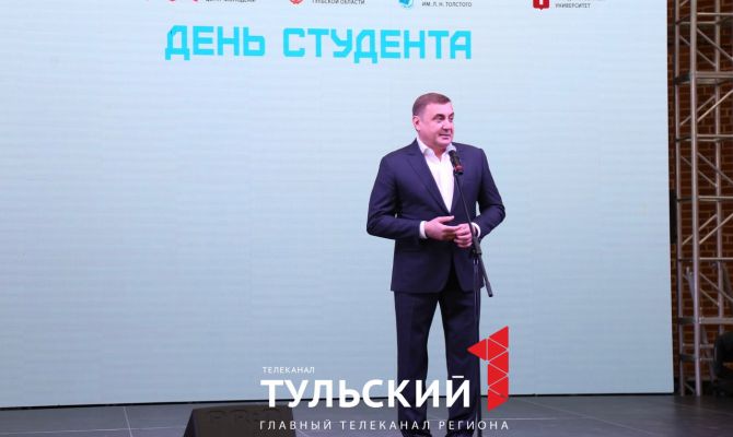 Алексей Дюмин проверил знания тульских студентов