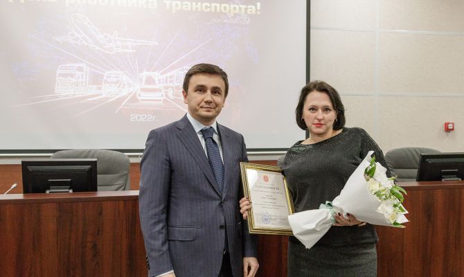 От водителей трамваев до руководителей службы такси: в Туле наградили работников транспорта