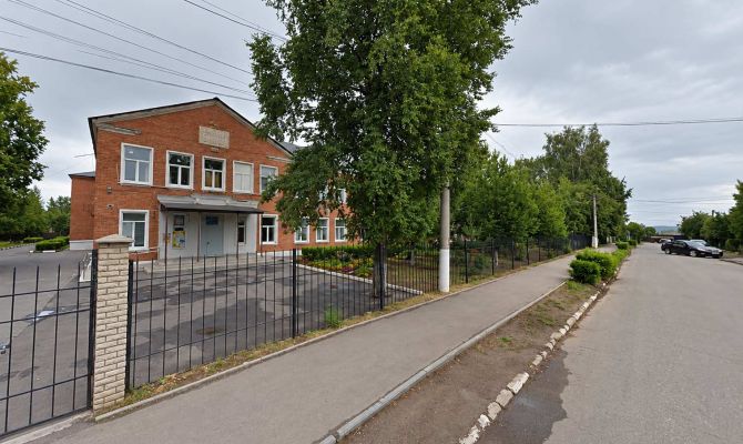 Фасад детского сада в Новогуровском пошел трещинами после ремонта