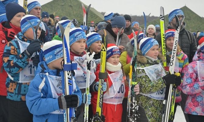 В «Лыжне России» в Ясной Поляне приняли участие почти 4000 человек