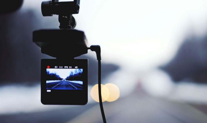 Из магазина техники туляк украл видеорегистратор