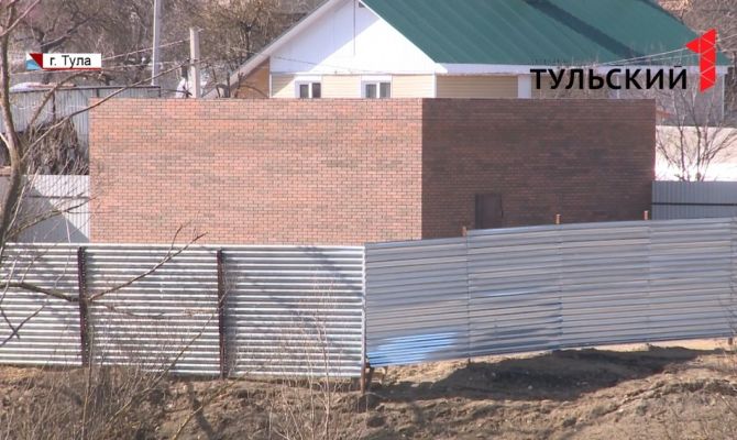 Предприимчивый туляк закопал 12 канализационных колодцев