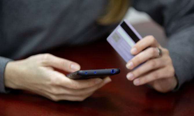 Туляк «заменил сим-карту» за 95 000 рублей