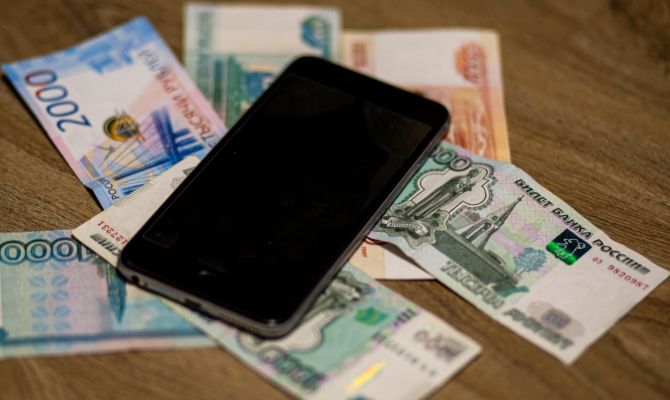 В Кимовске рецидивист списал со счета знакомого 139 тысяч рублей