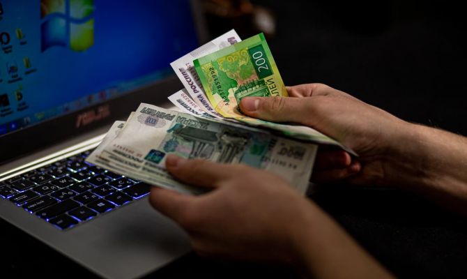 Мошенники украли у суворовской пенсионерки больше миллиона рублей