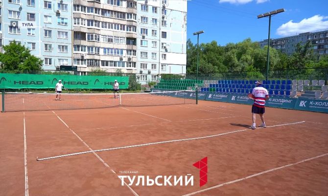 Отец Алексея Дюмина впервые привез в Тулу теннисный турнир "городов-героев"