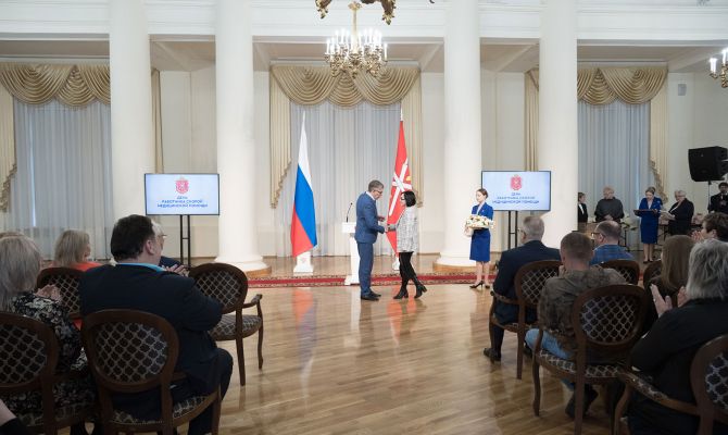 В Тульской области наградили отличившихся работников скорой помощи