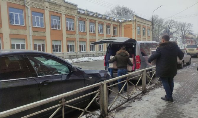 Туляки отправят в госпитали Луганска столы для операций и продукты