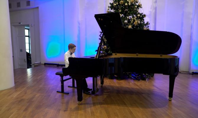 Играет Баха в 11 лет: юный туляк стал лауреатом 1 степени на международном конкурсе