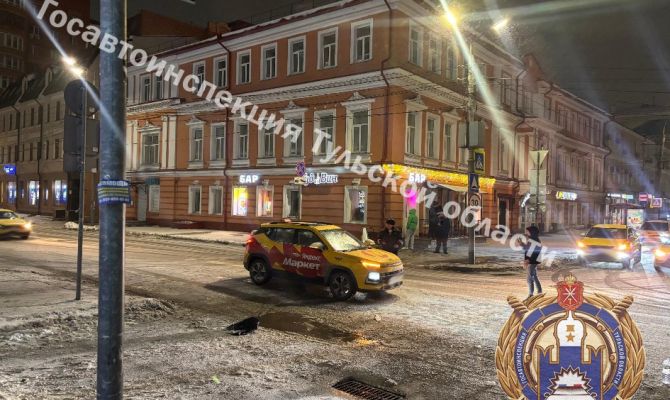 "Москвич" наехал на туляка на улице Демонстрации