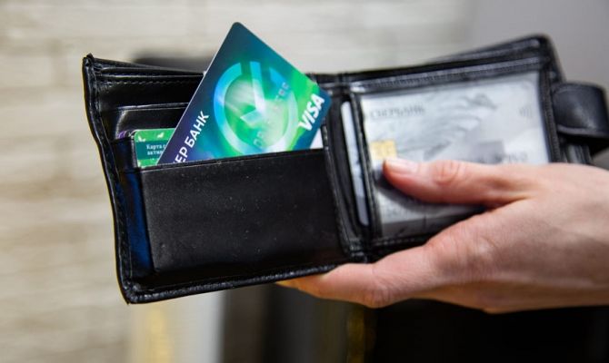 С 1 января некоторые терминалы могут перестать принимать карты Visa и MasterCard