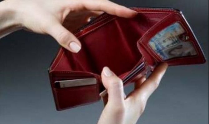 Почти половина россиян не справятся с экономическим кризисом без потерь