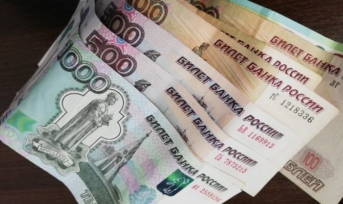 Россияне озвучили «справедливую» зарплату