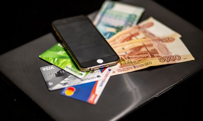 Москвич пытался оформить в Туле карту банка на поддельный паспорт