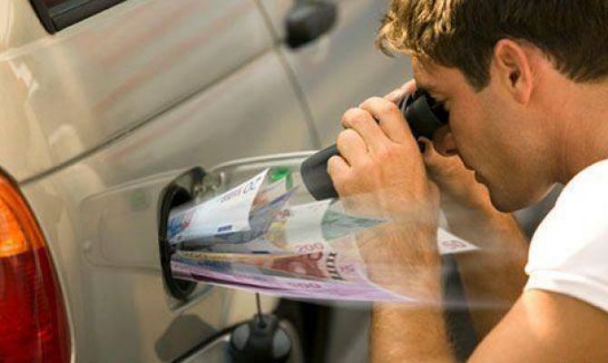 Качество бензина в России смогут проверять общественные организации