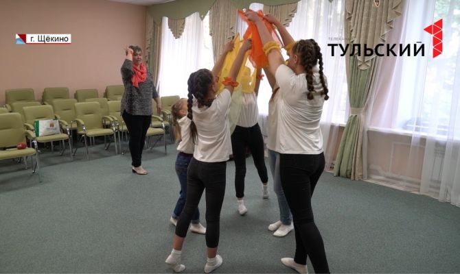 Воспитание трудных подростков: секрет адаптации детей знает соцработник из Щекино