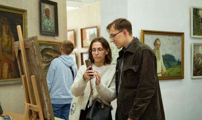 В Туле открылась выставка художника Фёдора Дёмина