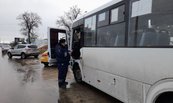 За новогодние каникулы в тульских автобусах и такси нашли 165 нарушений