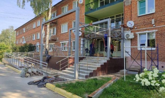 В Первомайском доме-интернате стартовал ремонт входных групп