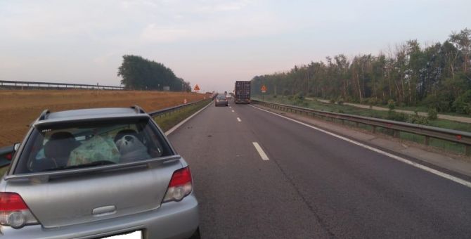 В Тульской области тягач с полуприцепом врезался в легковушку