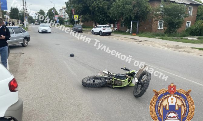 В Донском 79-летний пенсионер на "четверке" сбил мотоцикл с двумя подростками