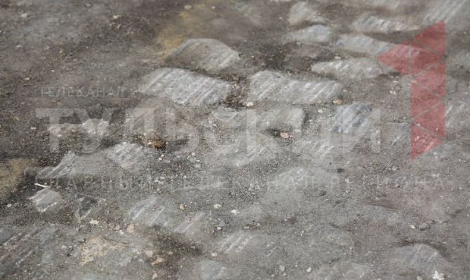 В Туле под асфальтом на улице Союзной обнаружили старую мостовую