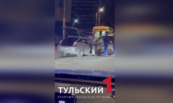 В Туле из-за ДТП на Щекинском шоссе с двумя легковушками образовалась пробка