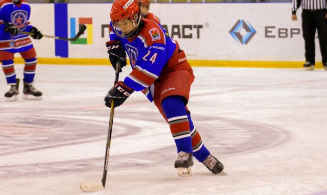 Новомосковская «Академия хоккея им. Б. П. Михайлова» вышла в виртуальный полуфинал