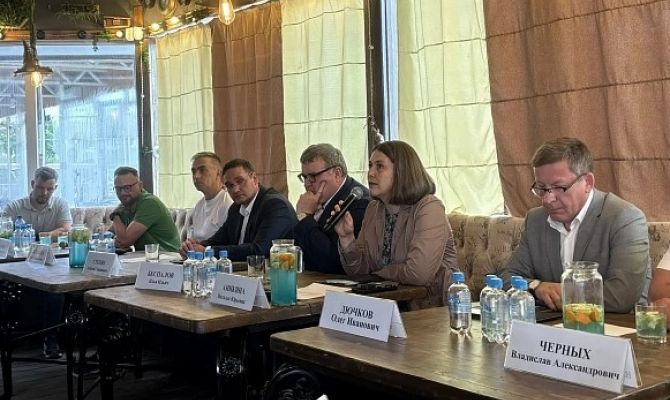 Проект новой набережной в Туле обсудили во время речной прогулки по Упе