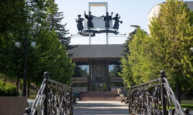 Китайский режиссер поставит спектакль в Тульском драмтеатре