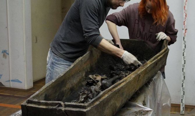 В Туле нашли древнее кладбище с гробами-колодами