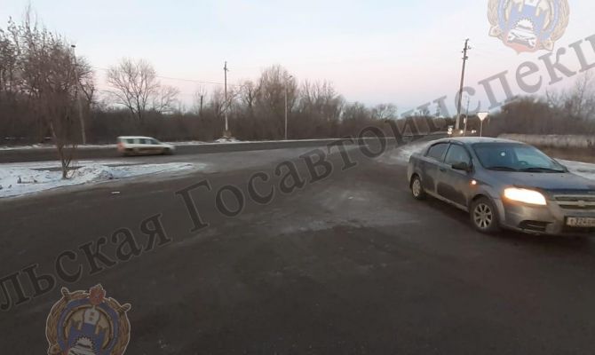 В Туле мужчина переходил дорогу в неположенном месте и попал под колеса автомобиля