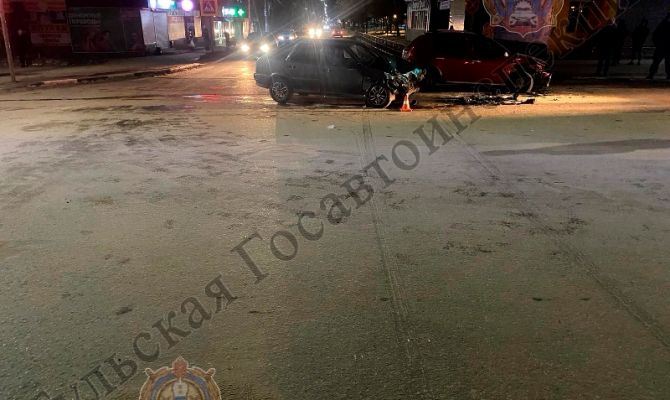 В Ефремове 19-летний парень устроил аварию с тремя пострадавшими