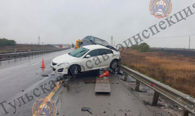 Под Ефремовом в ДТП с эвакуатором пострадали женщина и ребенок