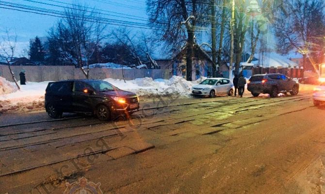 Туляк выехал на «встречку» и устроил ДТП с пострадавшим