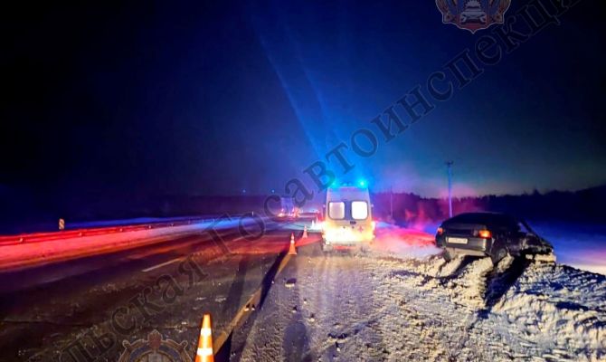 В Богородицком районе водитель легковушки попал в больницу после столкновения с большегрузом
