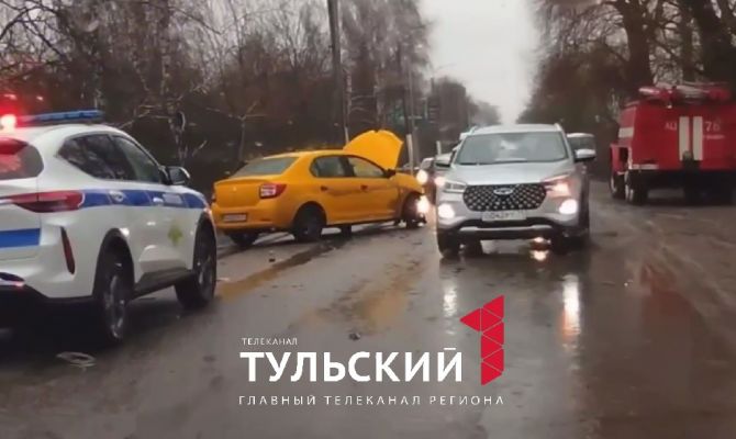 В Северо-Задонске столкнулись две легковушки