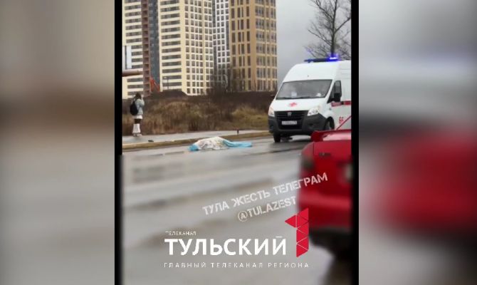 На Веневском шоссе в Туле водитель "КАМАЗа" насмерть сбил пешехода