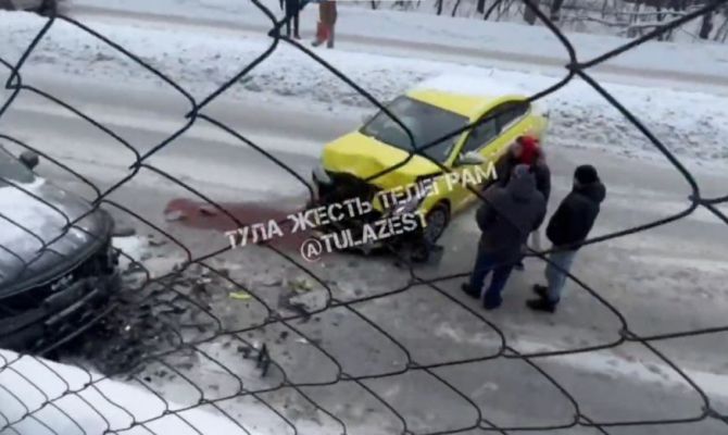 Лобовое ДТП произошло у КМЗ в Туле
