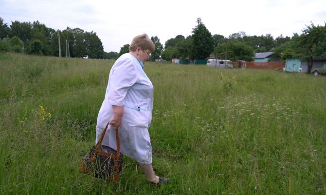 В Тульской области сотни пациентов поблагодарили фельдшера Галину Ладанову за 20 лет работы