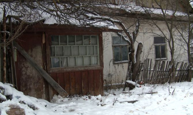 Бросился на помощь без экипировки: пожарный из Дубны вытащил человека из огня