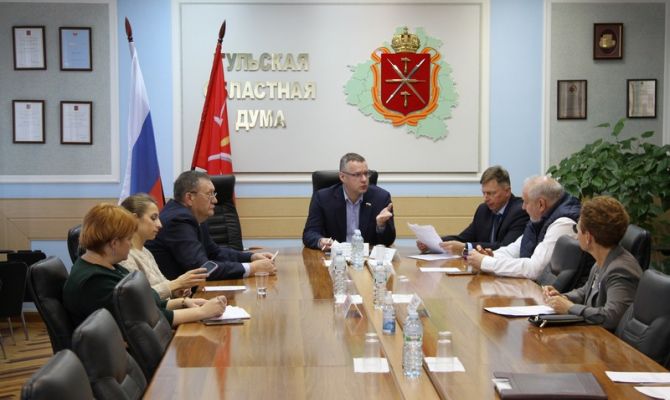 Депутаты Тульской Облдумы поддержали проекты законов о запрете пропаганды ЛГБТ