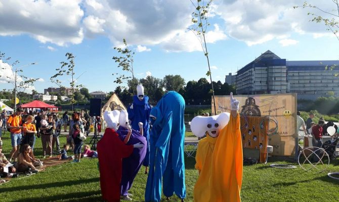 Последний день "Театрального дворика" - в объективах туляков