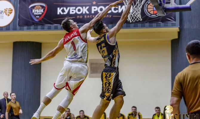 Баскетбольный клуб "Арсенал" покинули сразу два игрока